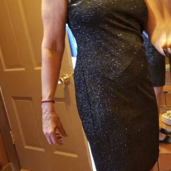 Sparkling sleeveless party dress! - Picture 4 of 6